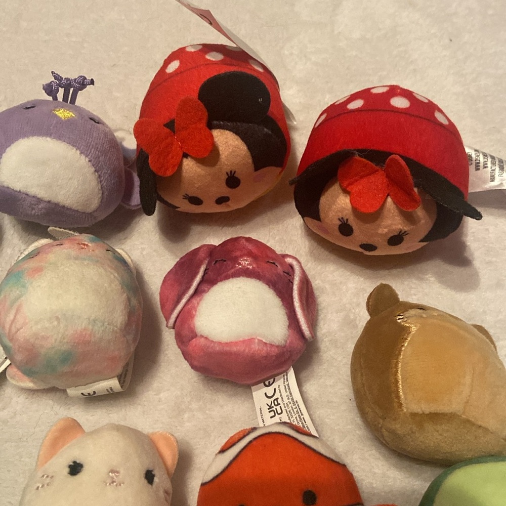 LOT OF 12 SQUISHVILLE SQUISHMALLOWS 1 Mini SQUISHMALLOW & 2 DISNEY TSUM TSUMS - Picture 3 of 10